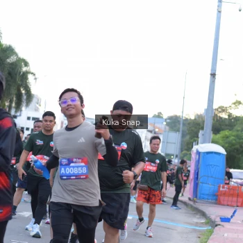 Runner Photo 3768476