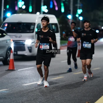 Runner Photo 3768615