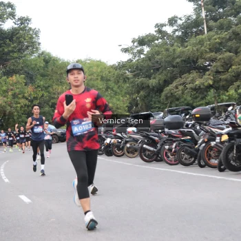 Runner Photo 3768730