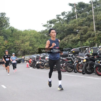 Runner Photo 3768909