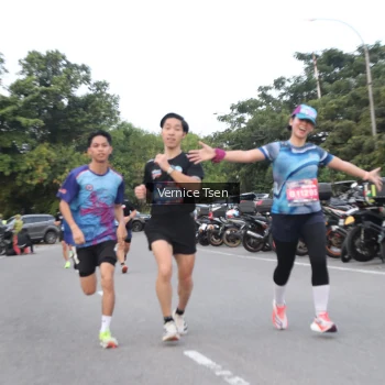 Runner Photo 3769010
