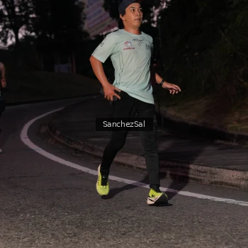 Runner Photo 3769211