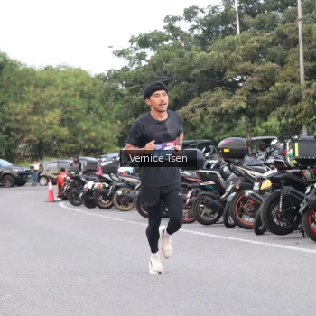Runner Photo 3769429
