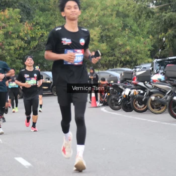 Runner Photo 3769514