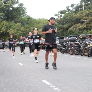 Runner Photo 3769625