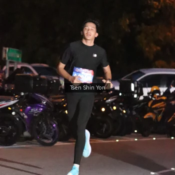 Runner Photo 3769673