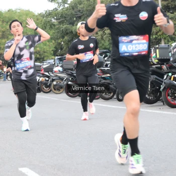 Runner Photo 3769692