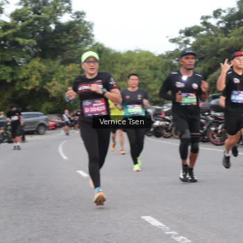 Runner Photo 3769805