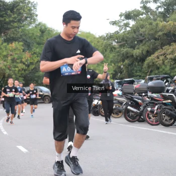 Runner Photo 3769963