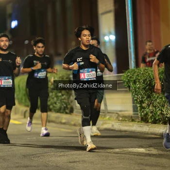 Runner Photo 3770002