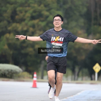 Runner Photo 3770021