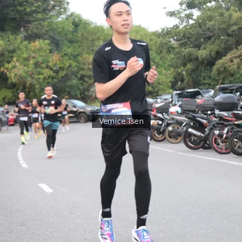 Runner Photo 3770078