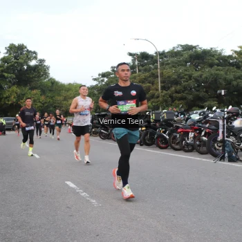 Runner Photo 3770276