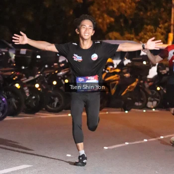 Runner Photo 3770501