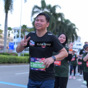 Runner Photo 3770546