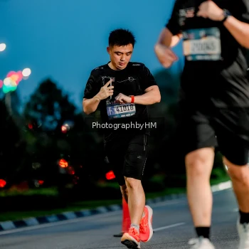 Runner Photo 3770674