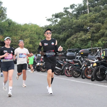 Runner Photo 3770690