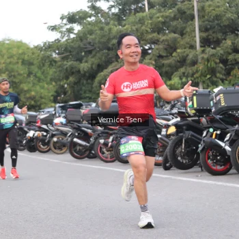 Runner Photo 3771002