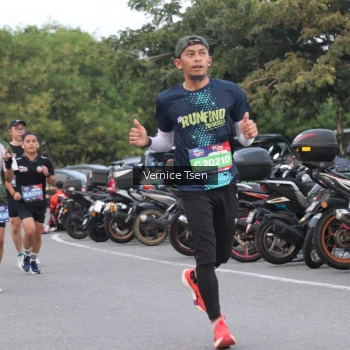 Runner Photo 3771008