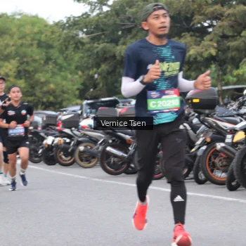 Runner Photo 3771047