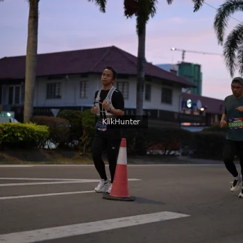Runner Photo 3771355