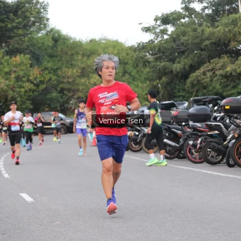 Runner Photo 3771630