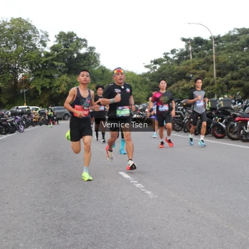Runner Photo 3771845