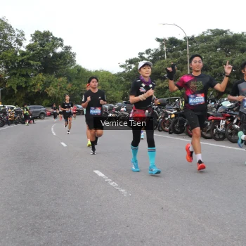 Runner Photo 3772025