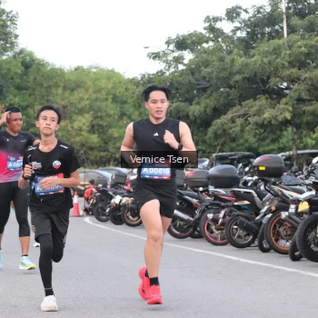 Runner Photo 3772857