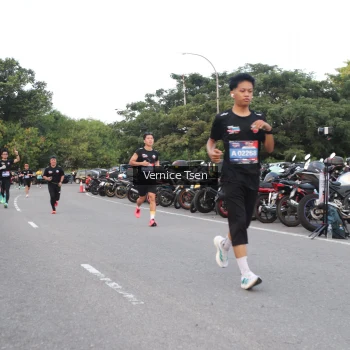 Runner Photo 3773647