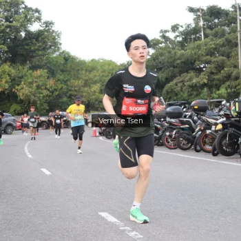 Runner Photo 3774044