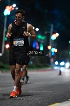 Runner Photo 3774061