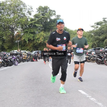 Runner Photo 3774171