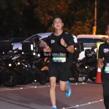 Runner Photo 3774341