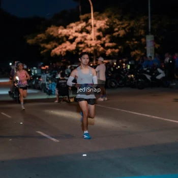 Runner Photo 3774393