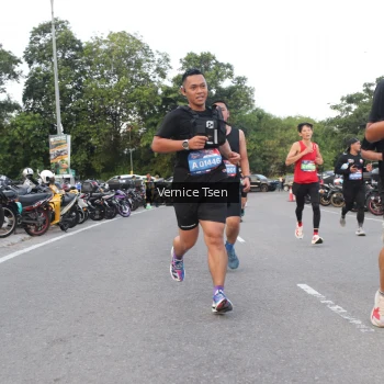 Runner Photo 3774398