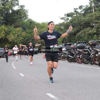 Runner Photo 3774497
