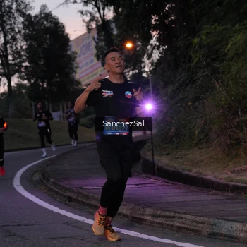 Runner Photo 3774536