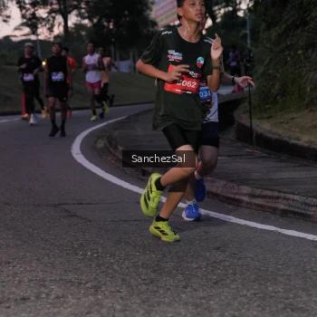 Runner Photo 3774705