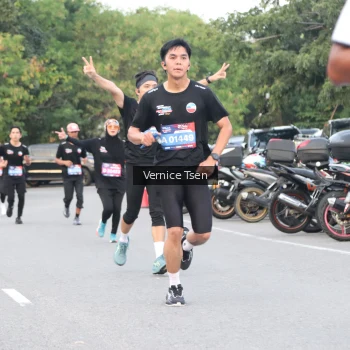 Runner Photo 3774752