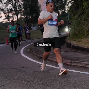Runner Photo 3774874