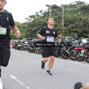 Runner Photo 3775198