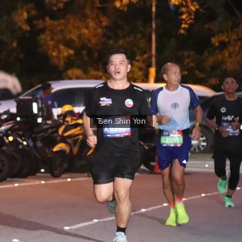 Runner Photo 3775287