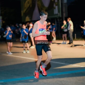Runner Photo 3775426