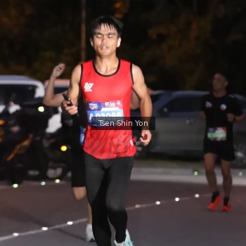 Runner Photo 3775467