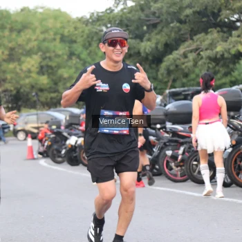 Runner Photo 3775566
