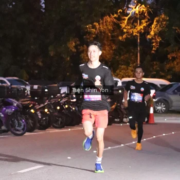 Runner Photo 3775755