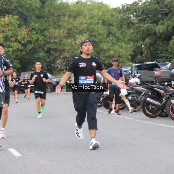 Runner Photo 3775793