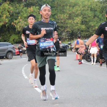 Runner Photo 3775864