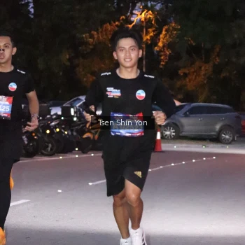 Runner Photo 3776005